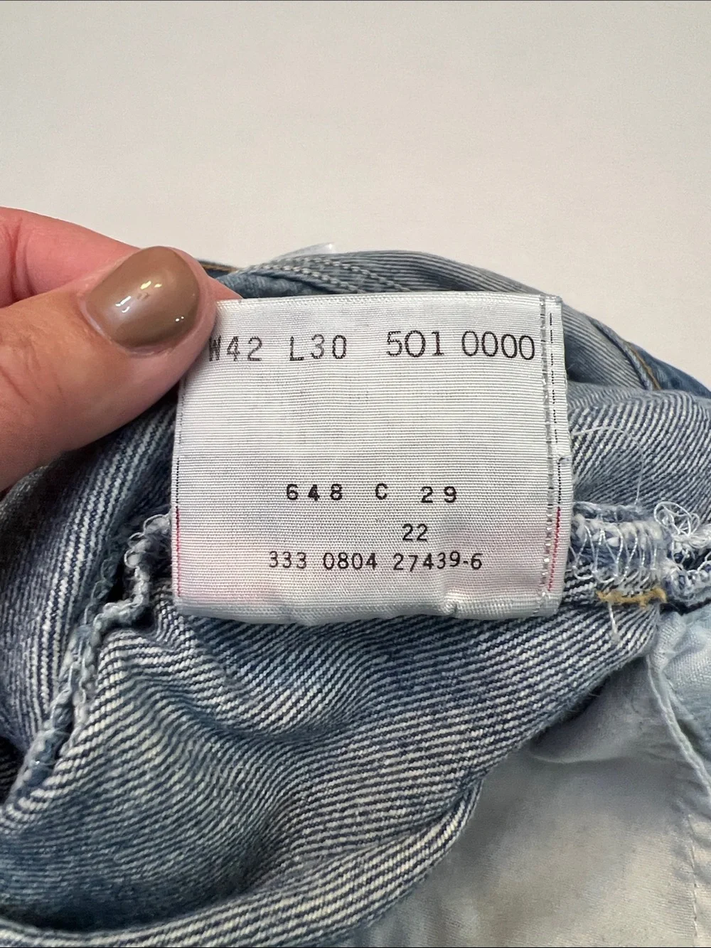 VINTAGE Y2K LEVI’S  DISTRESSED DENIM 501  STRAIGHT LEG JEANS RED BATWING LOGO